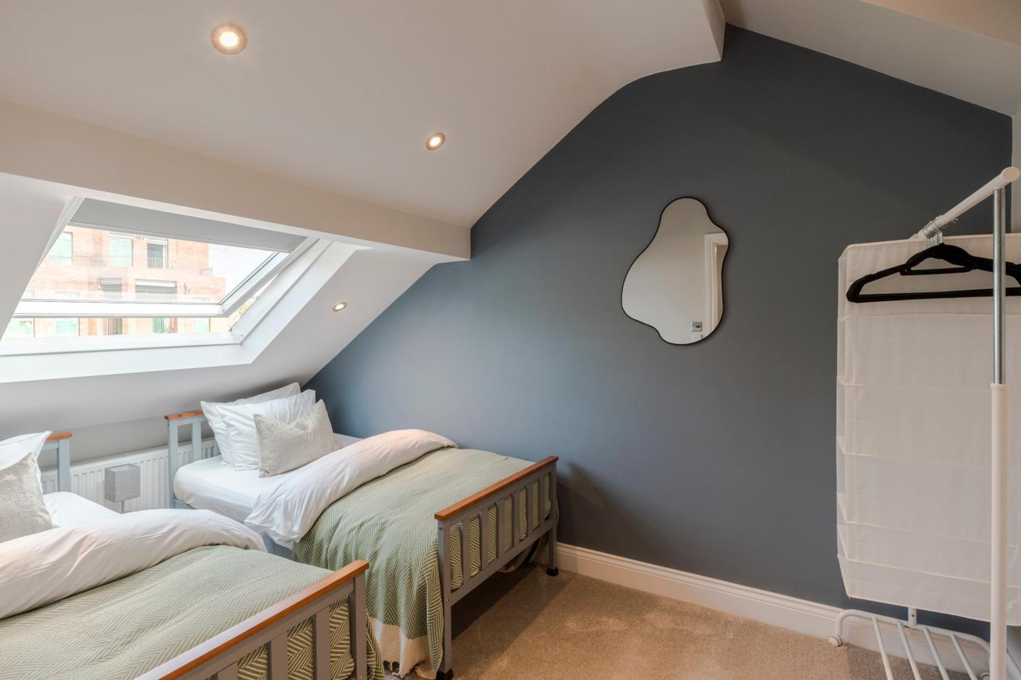 Stunning 3 Bed Duplex Apartment In The Heart Of West Hampstead London Exterior photo